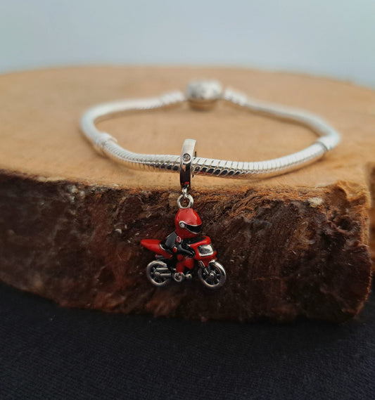 P6- Pendente Motociclista Vermelho