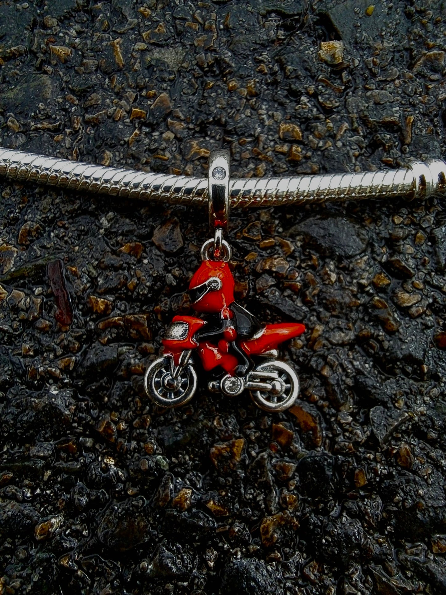 P6- Pendente Motociclista Vermelho