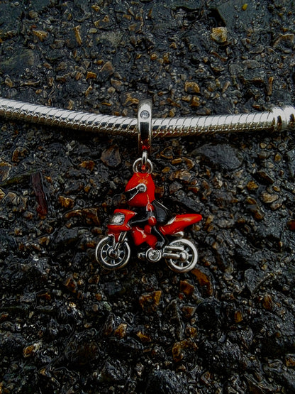 P6- Pendente Motociclista Vermelho